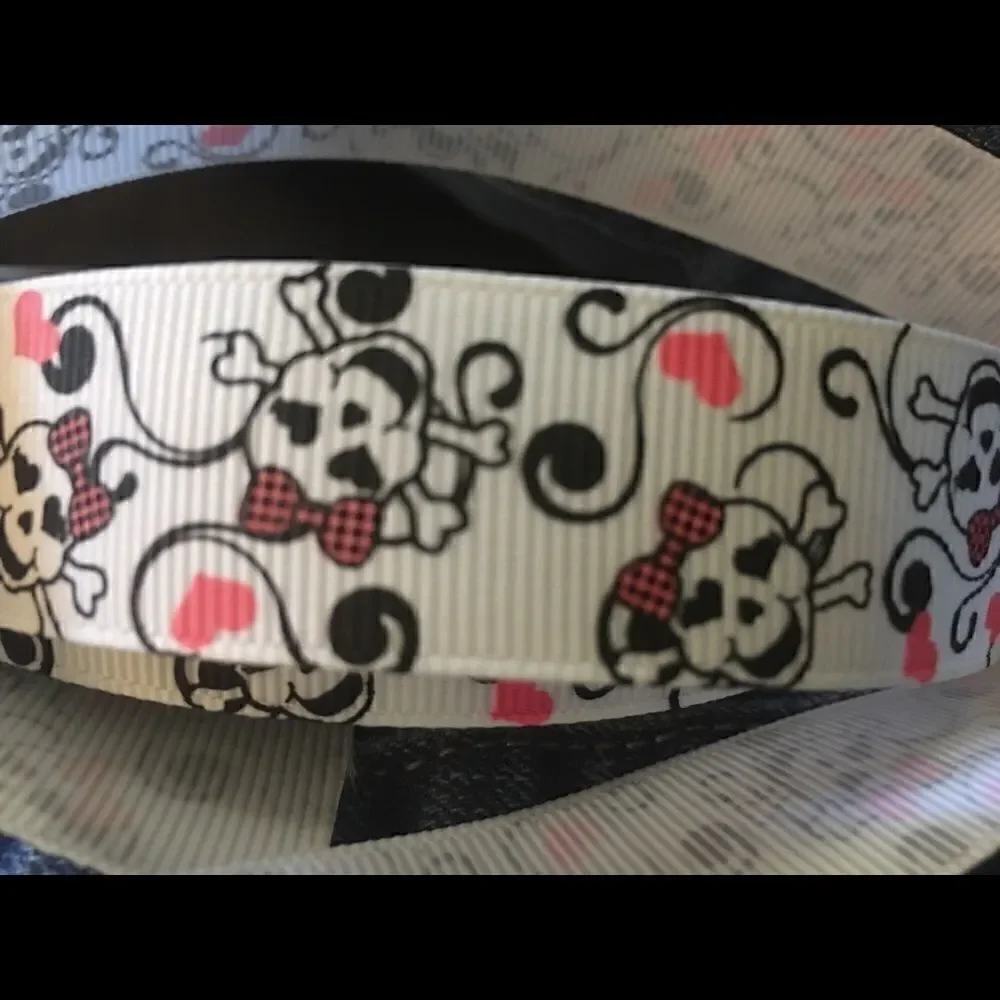 5/$24 grosgrain Ribbon 7/8” NEW 5 yards skulls